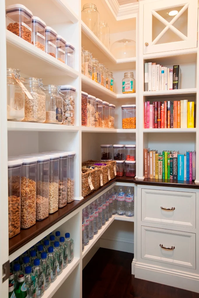 Walk in pantry