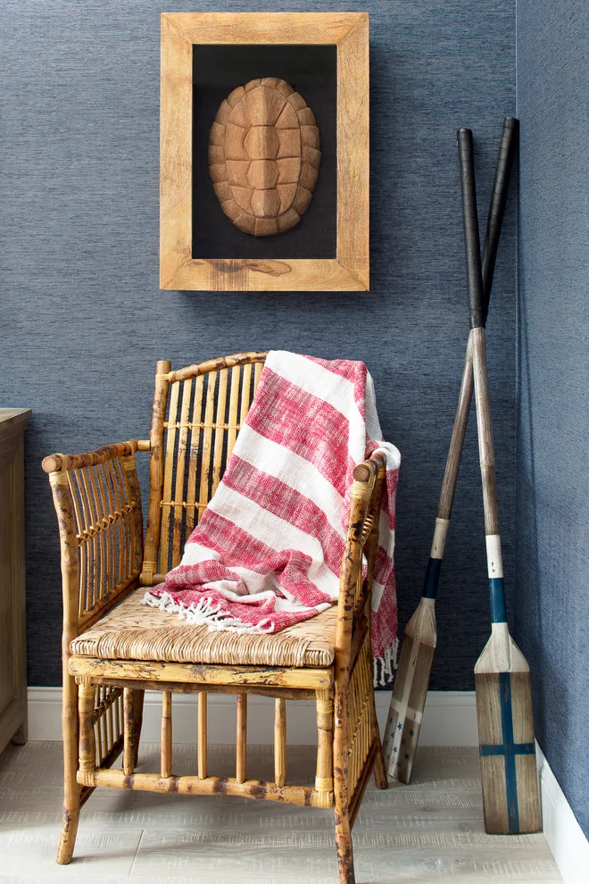 Beach Style bedroom Corner seating