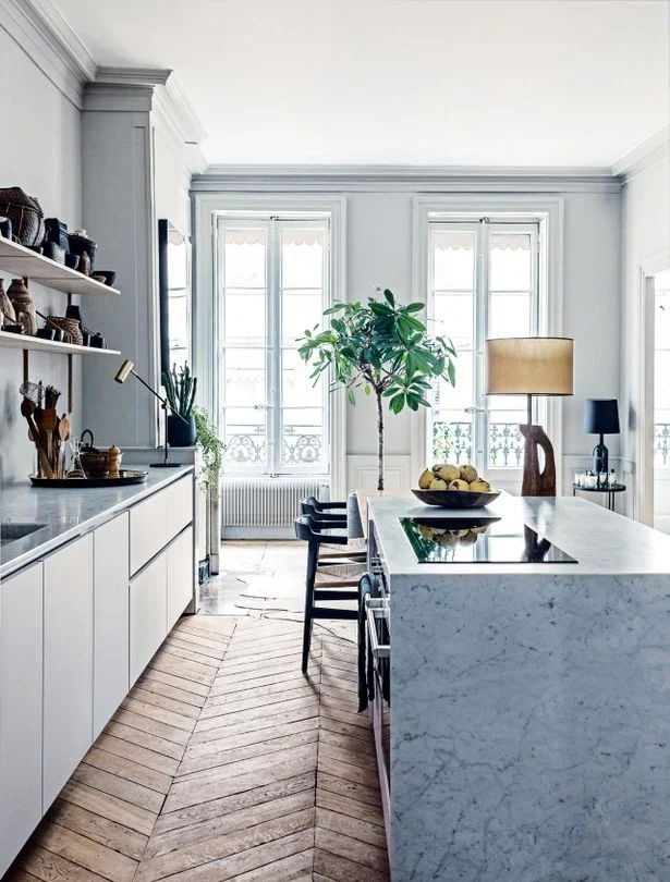 Design of a modern lounge kitchen