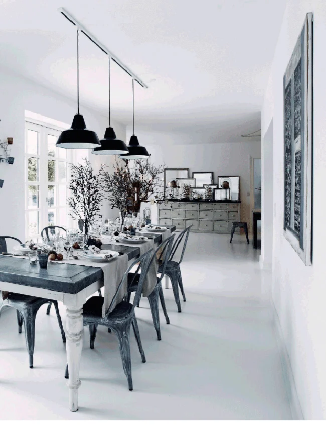 Dining Table Christmas Decoration