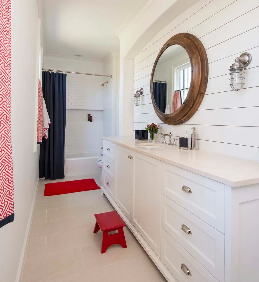 Vertical Bathroom Decor Ideas