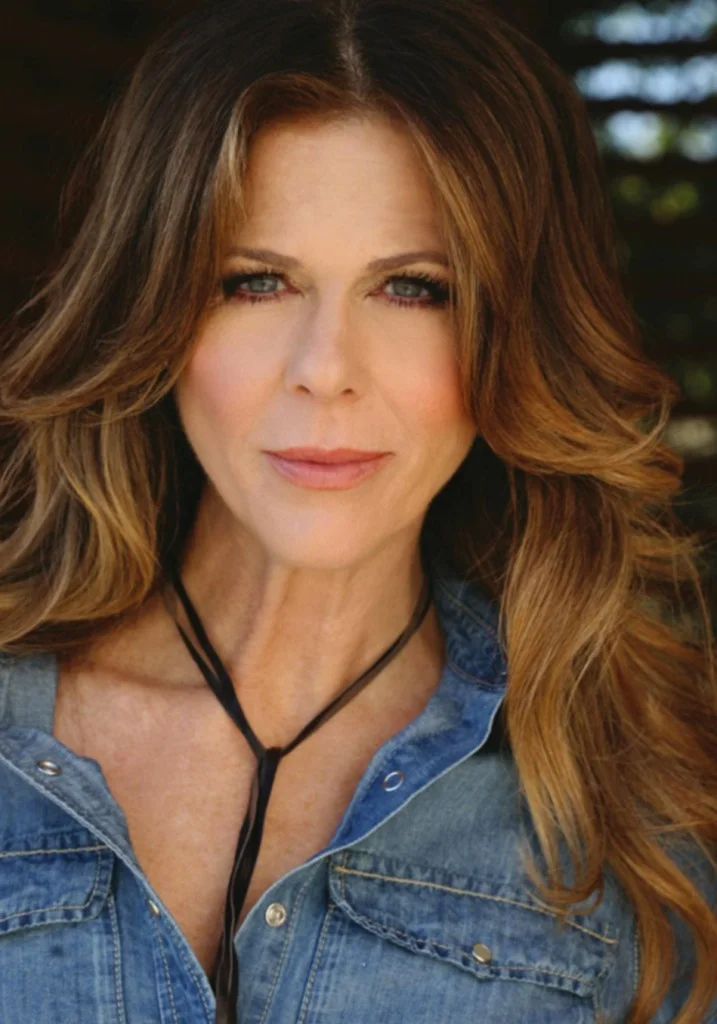 Rita Wilson Blonde Middle Parting