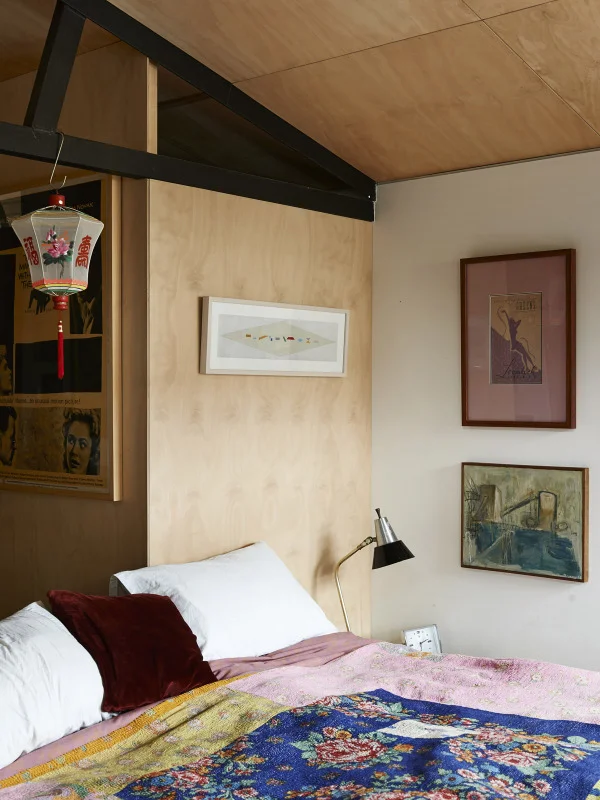 eclectic style small bedroom
