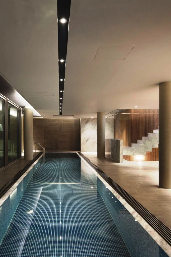 Beautiful Swimming Pool in Apartment