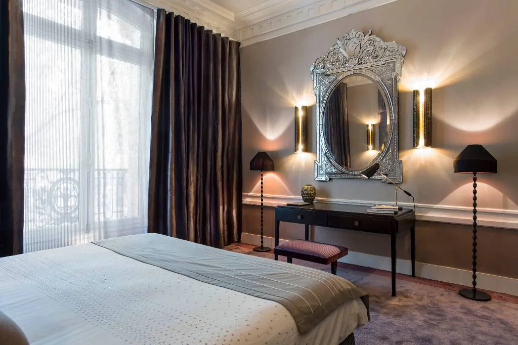 Bedroom Vintage Mirror
