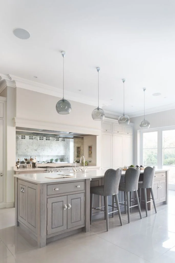 Open Plan Kitchen With Contemporary Appliances