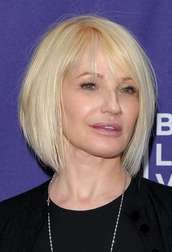 Short Straight Bob Hairstyle