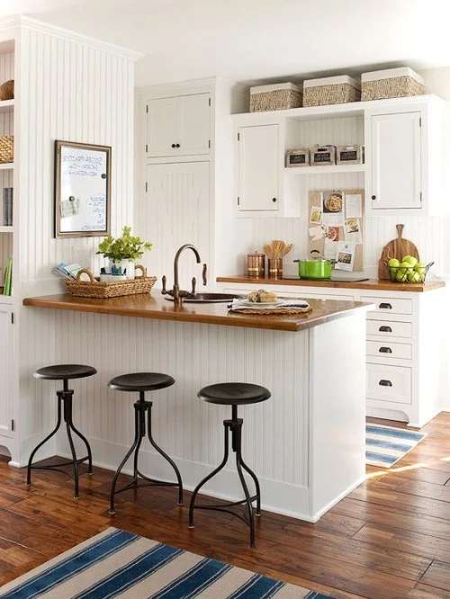Vertical Pattern White Wooden Panels
