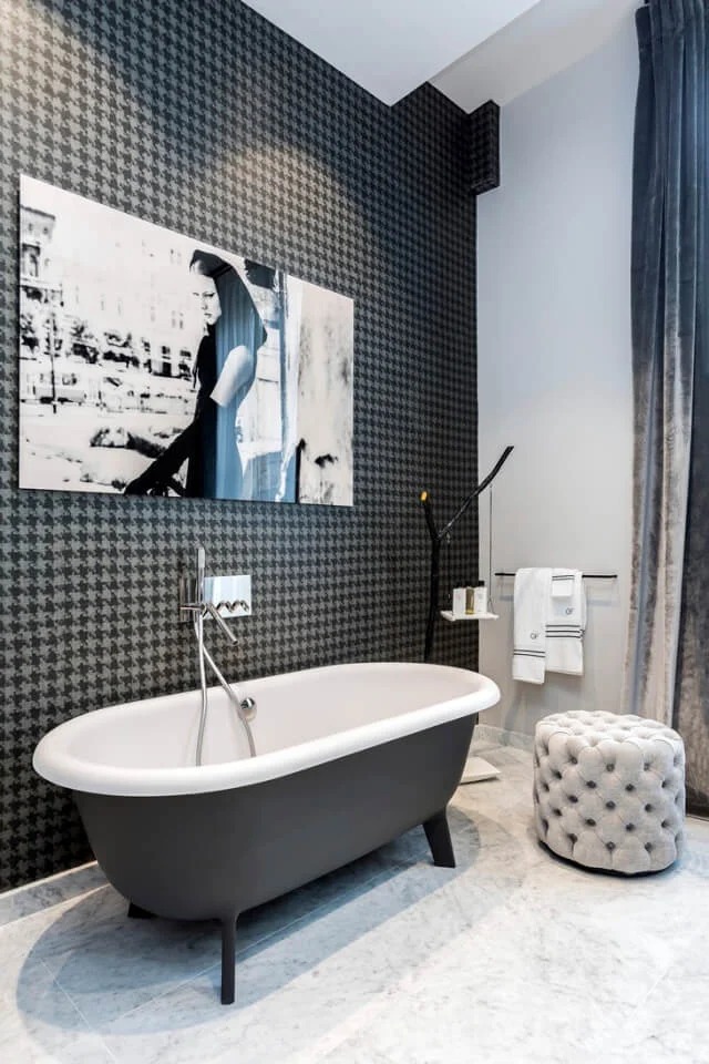 bathtub big