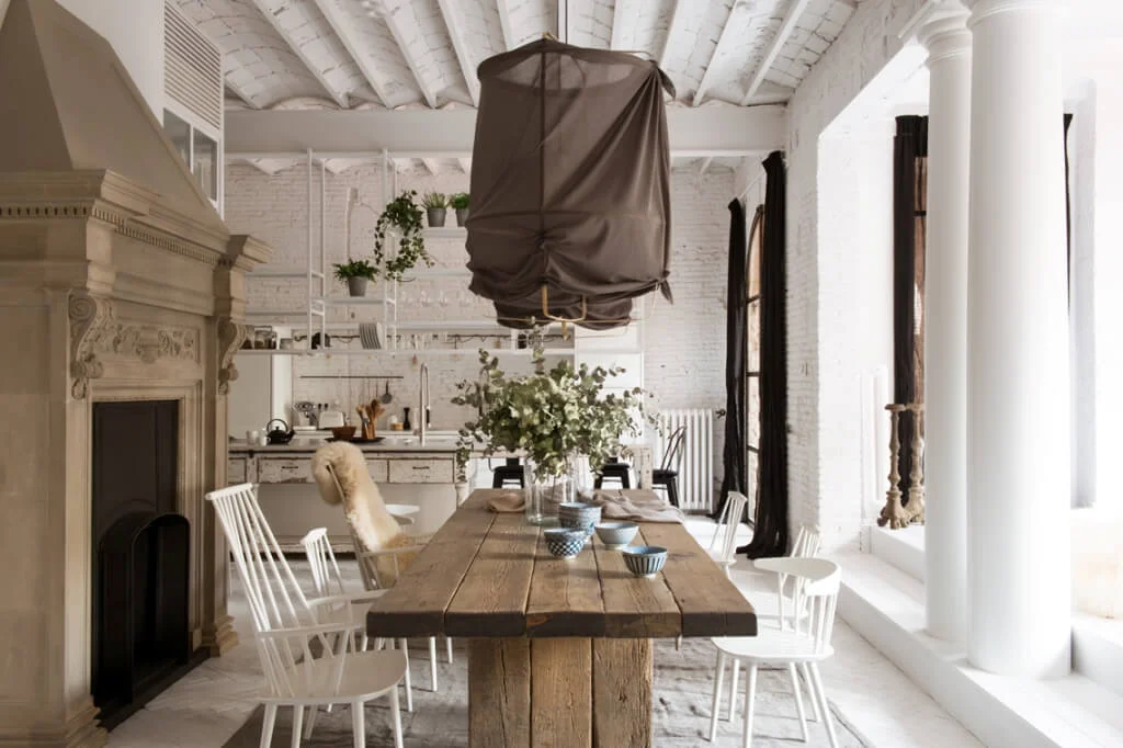 Dining area pendant light