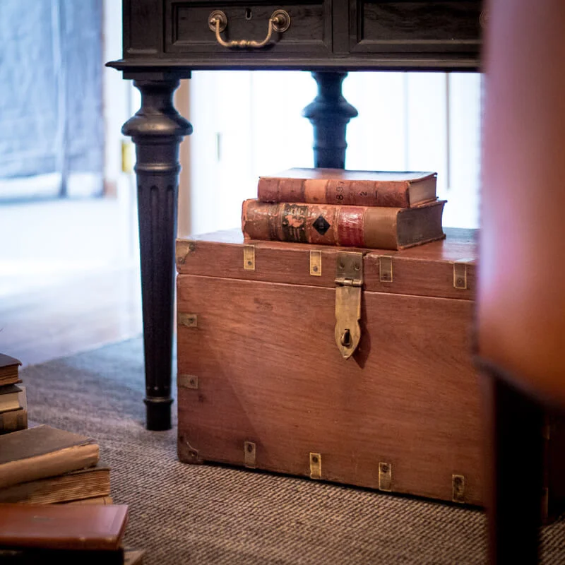 antique trunk victorian style