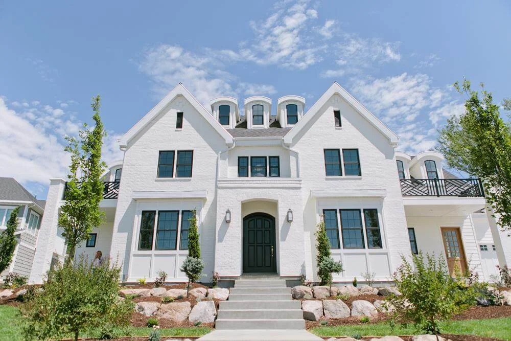 modern farmhouse main entry