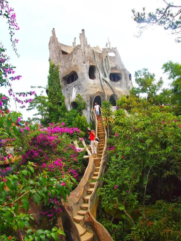 Hang Nga Guesthouse