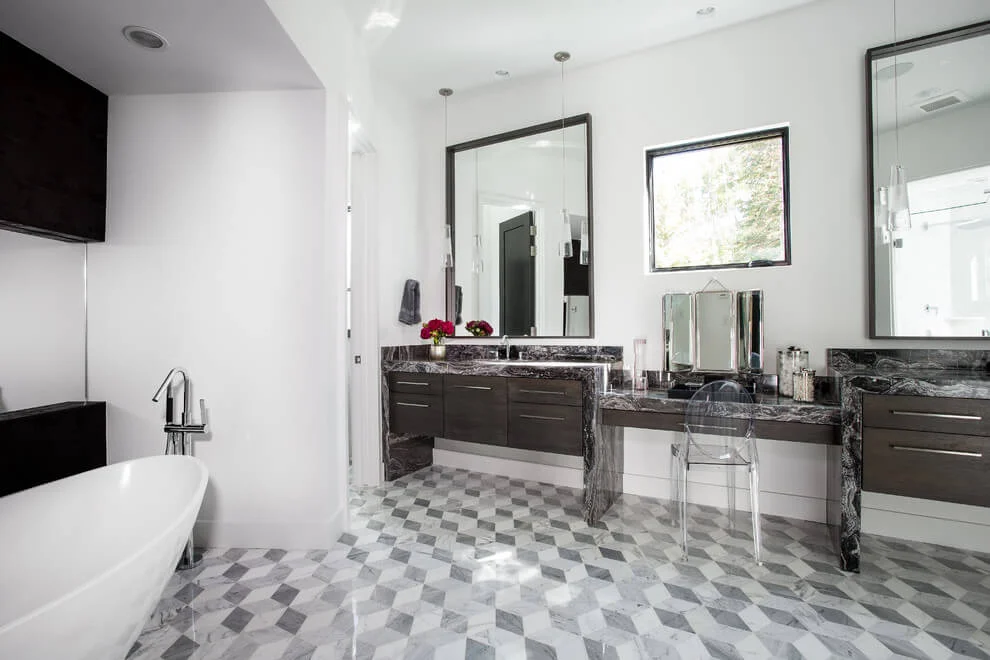 black and white tiles bathroom