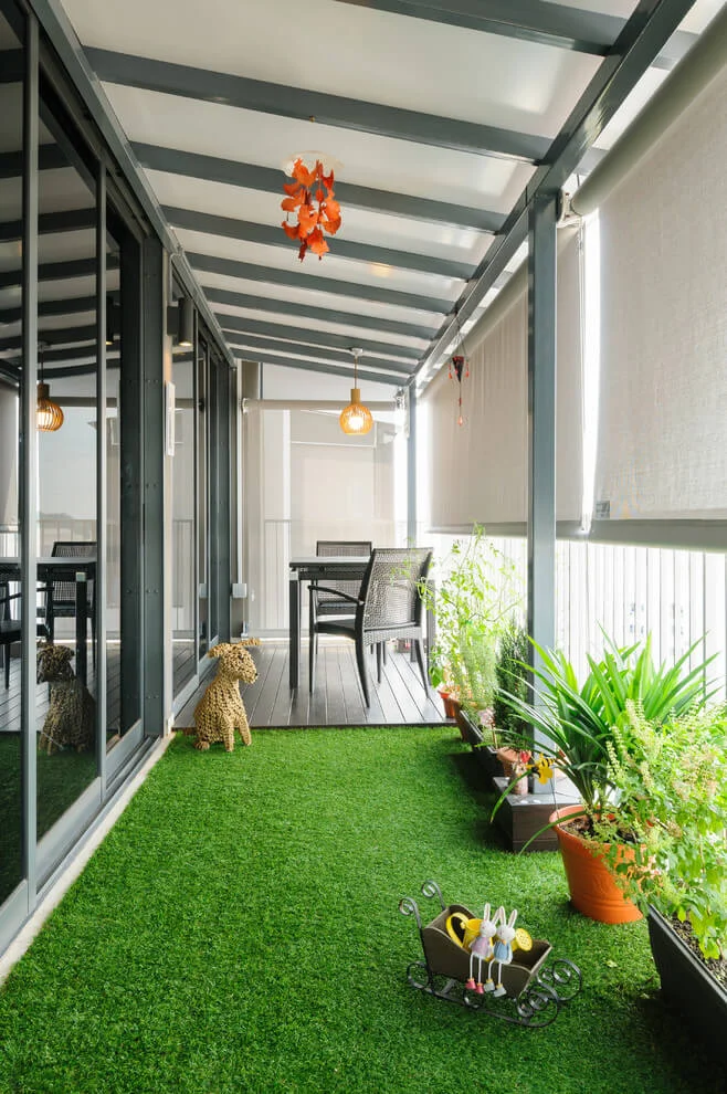 contemporary balcony garden design