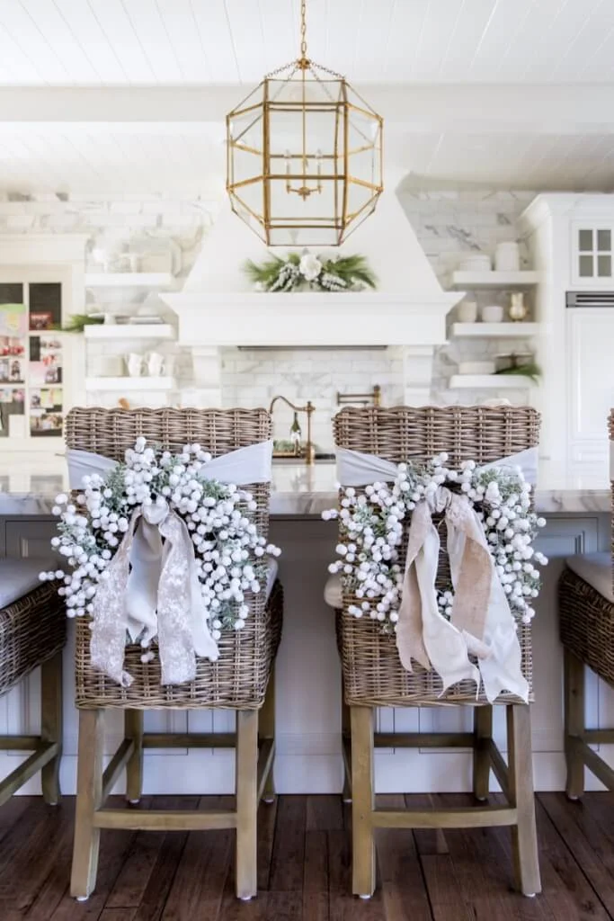 Christmas Wreath Dining Room Decor