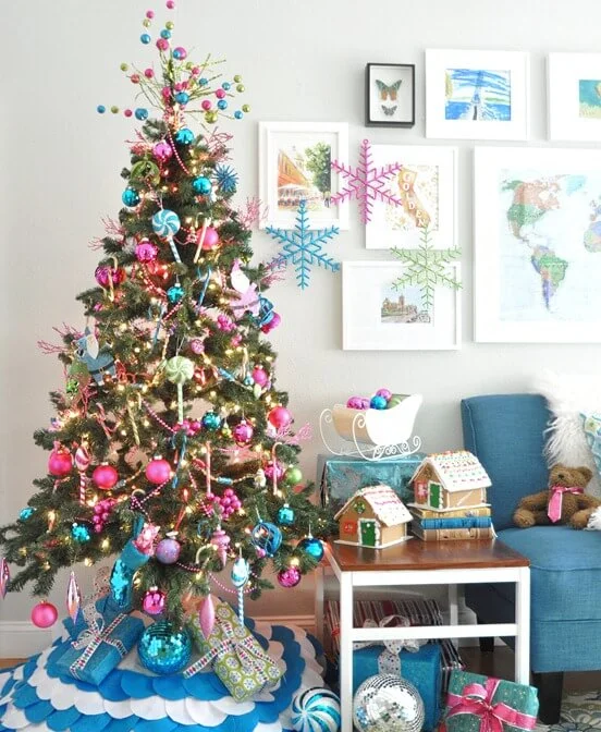 Radiant Living Room Christmas Tree Decor