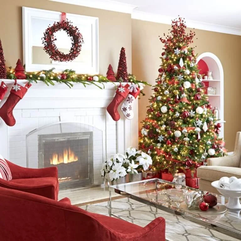 Red Theme Christmas Tree Decorations