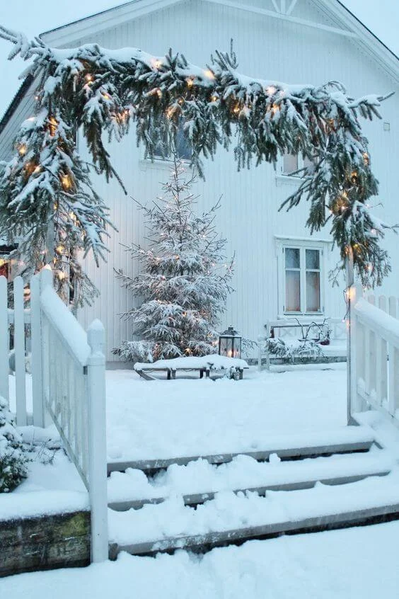 Alluring Icy Porch Decoration