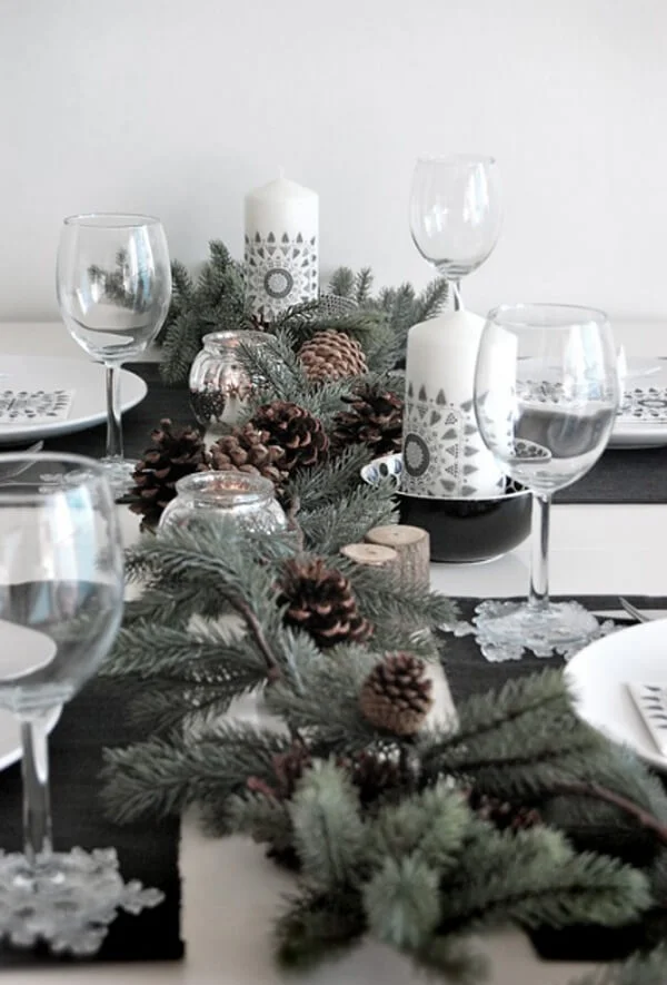Amazing Rustic Christmas Table Setting