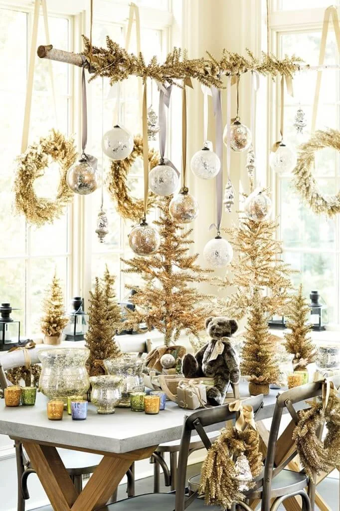 Dining Room Golden Theme Decor