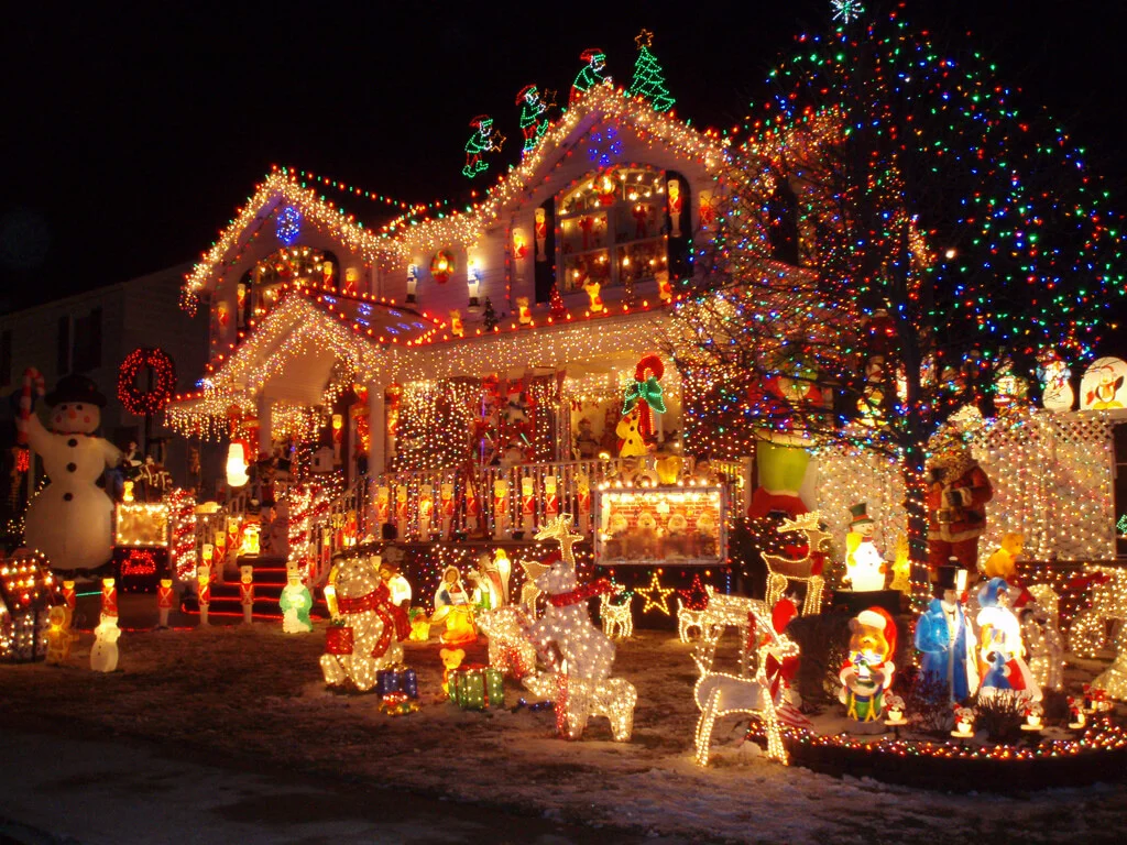 Elaborate Christmas Lights Yard Decor