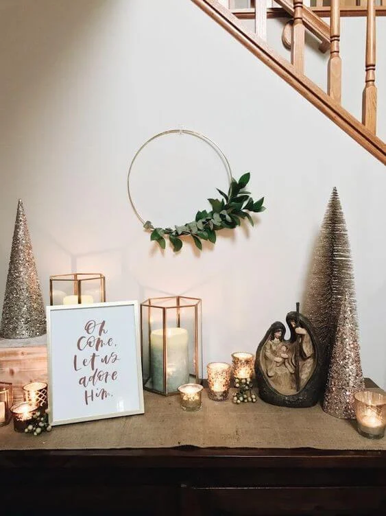 Elegant Christmas Table Golden Decor