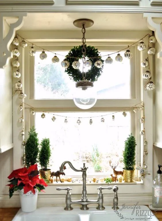 Festive Christmas Kitchen Decor