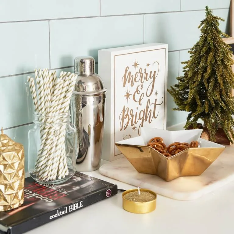 Festive Christmas Kitchen Decoration
