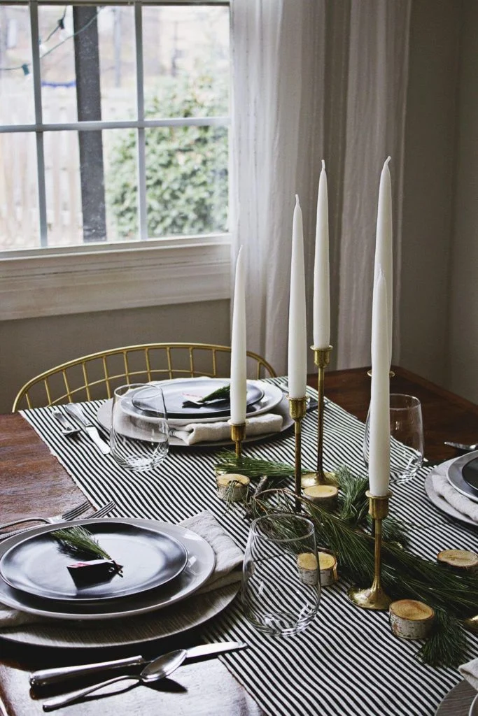 Minimal Rustic Christmas Table Setting