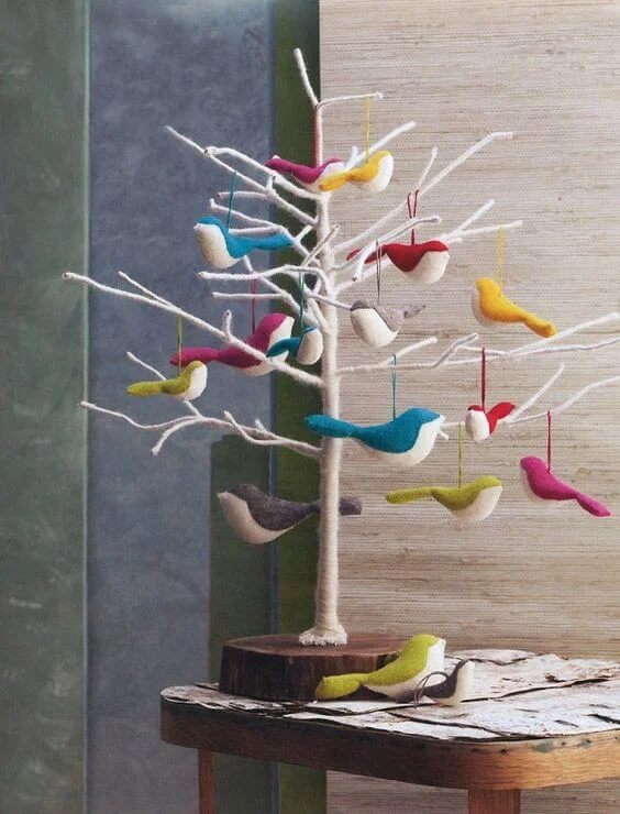 Minimalist Modern Christmas Decor