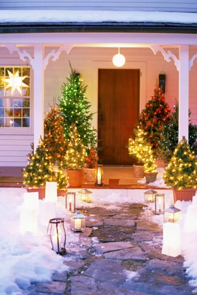 Christmas Lanterns Entry Pathway Decor
