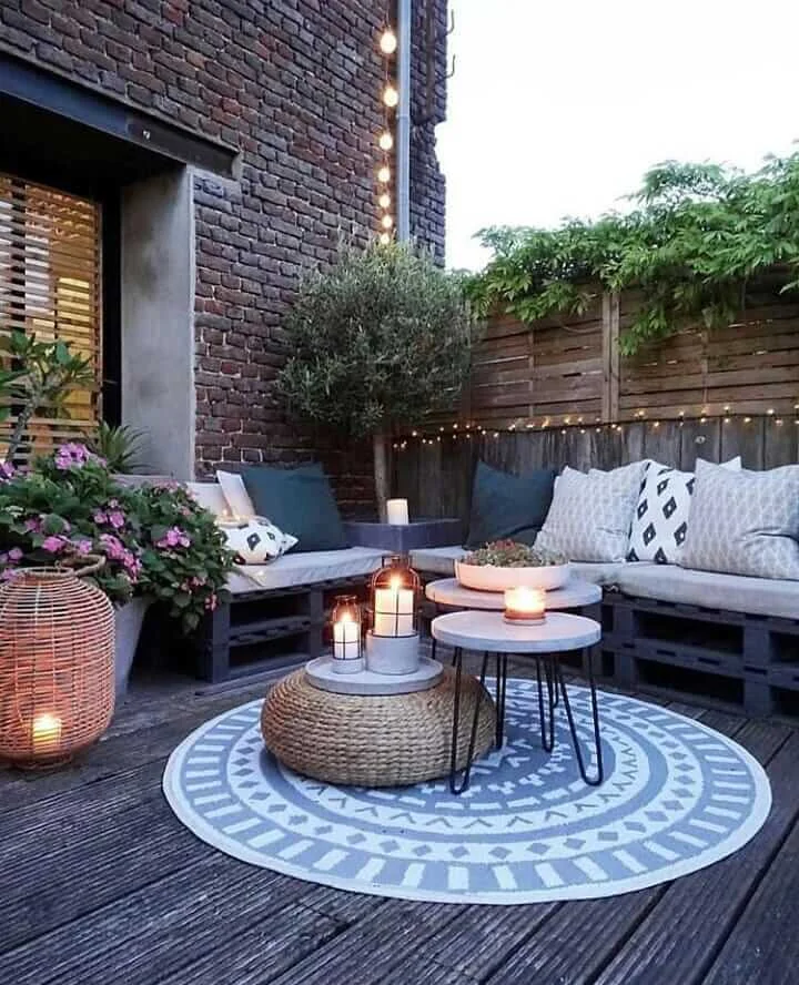 Christmas Terrace Decor With Candles