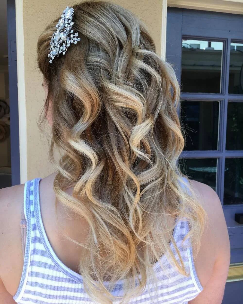 Curly Hairstyles for Prom