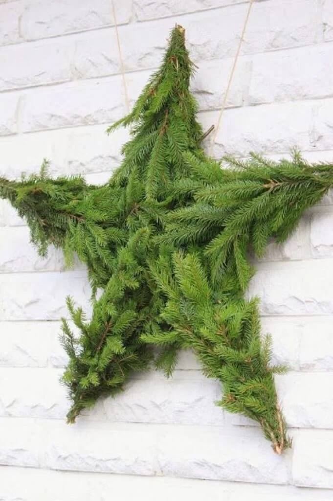 Fresh Green Star Wreath Decor