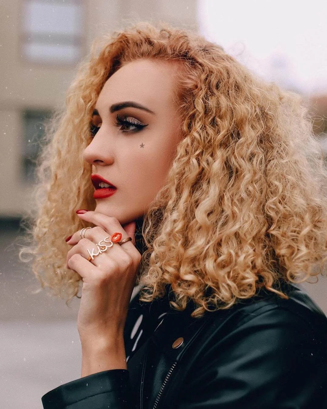 Short Curly Hairstyles (3)