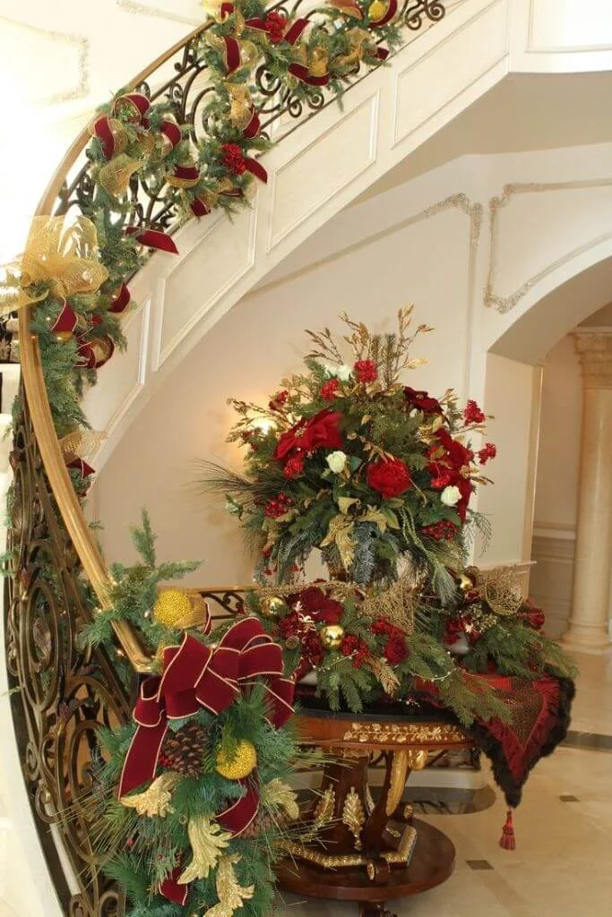 Staircase Red Gold Christmas Decoration
