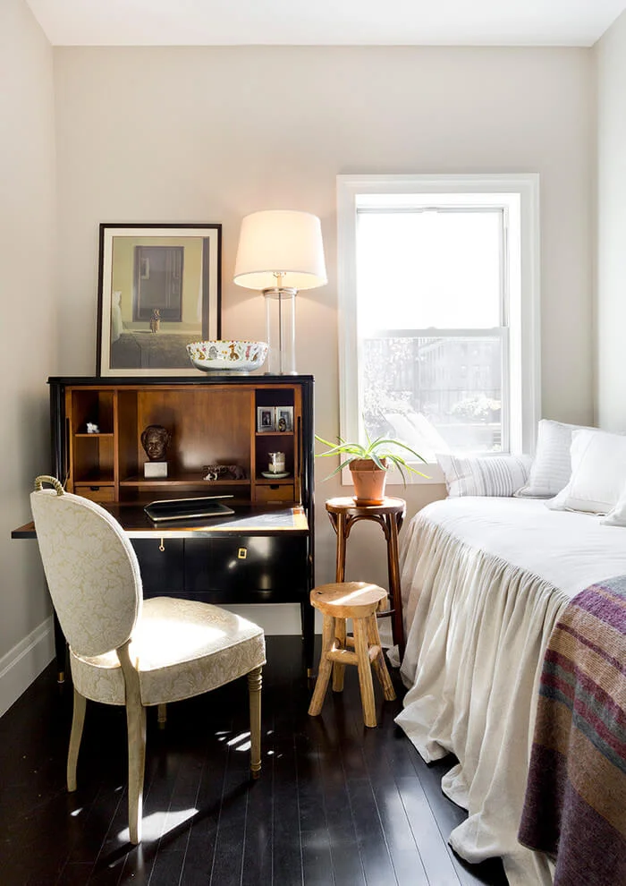 Corner Bed Small Bedroom Design
