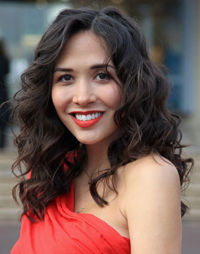 Curly Hairstyles For Round Faces