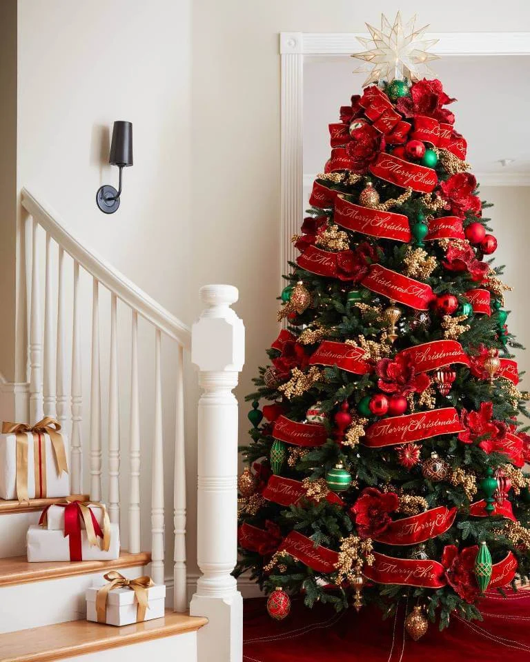 Red Green Christmas Tree Decoration