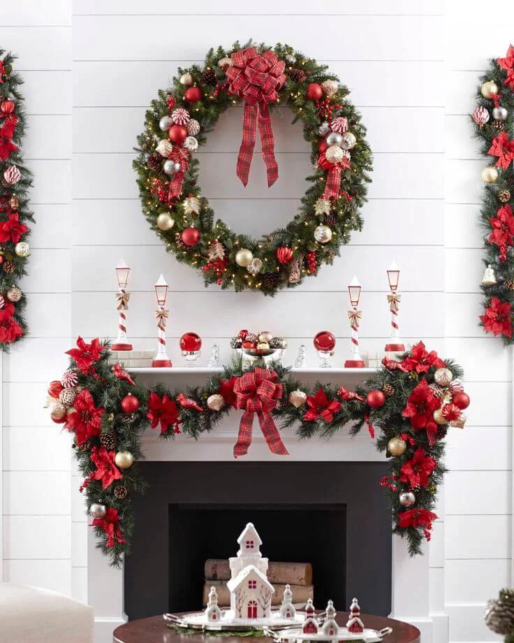 Traditional Christmas Mantel Decoration