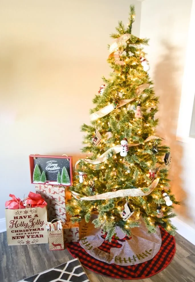 Vintage Small Space Christmas Tree Decoration