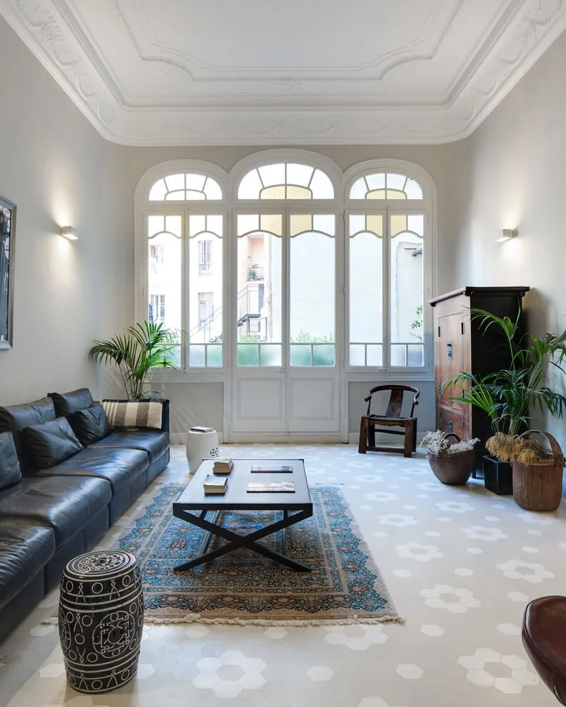 Bright And Spacious Living Room Decor