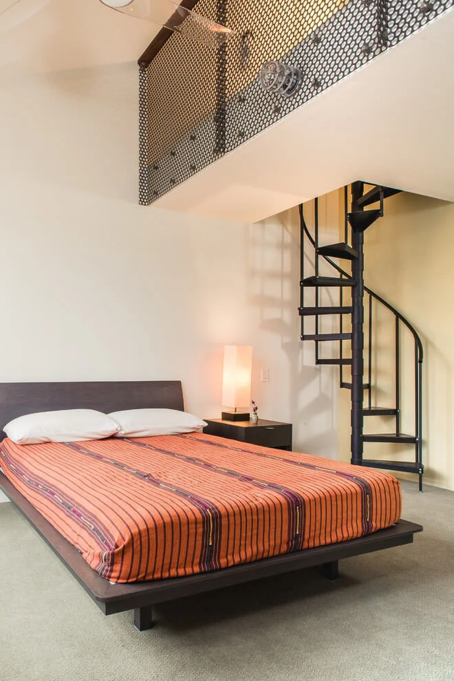 Bright Cheerful Bedroom Design