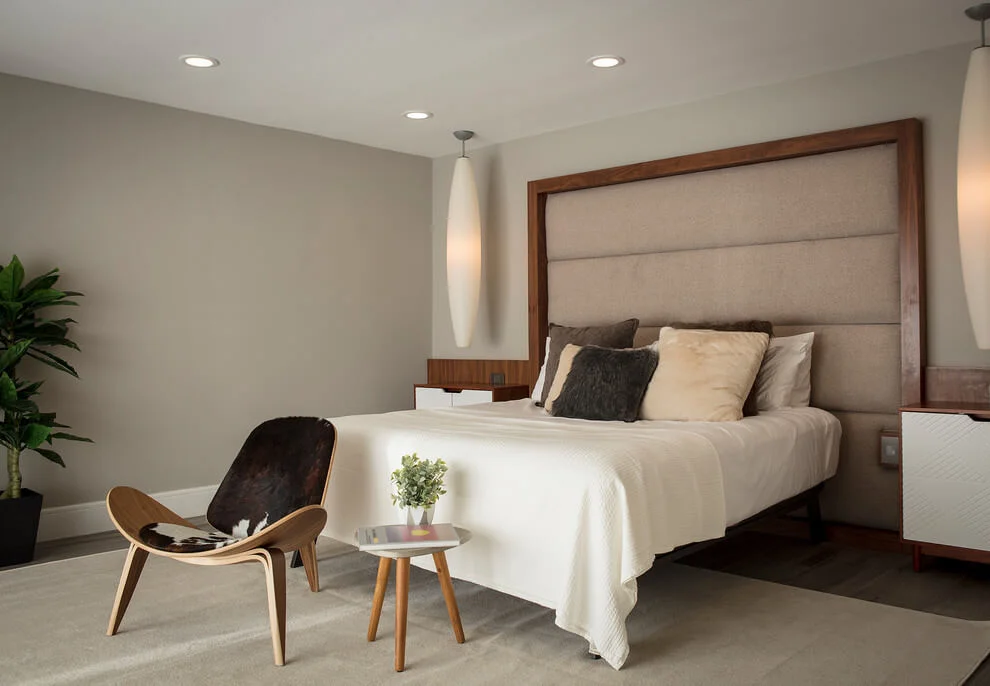 Clean And Simple Bedroom Decor