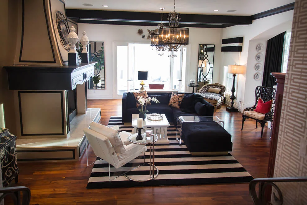 Bold Black And White Room Decor