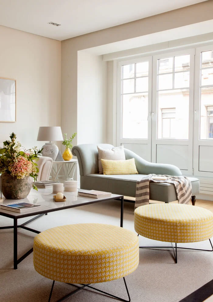 Minimalist Shabby-Chic Living Room Design