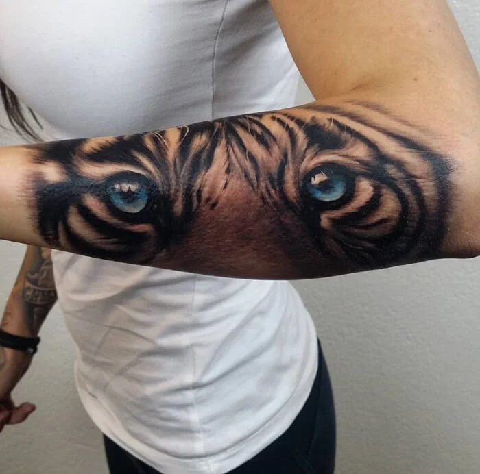 Blue Tiger Eyes Forearm Design