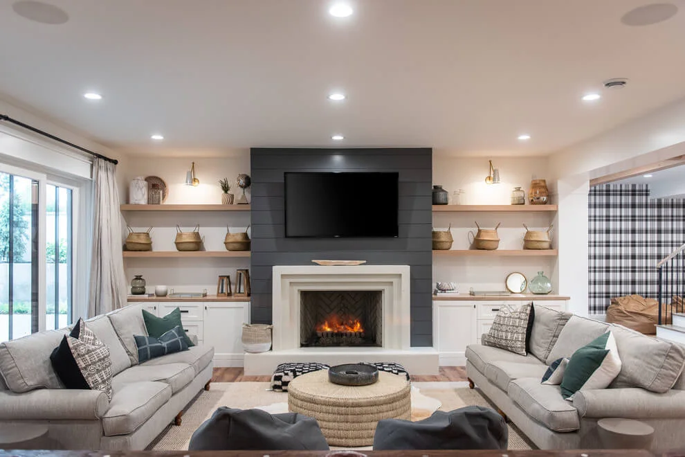 Black Accent Wall In Beige Decor