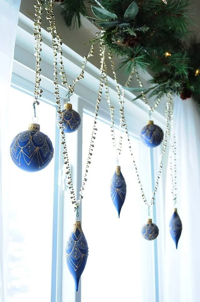 Hanging Christmas Balls Tree Decoration